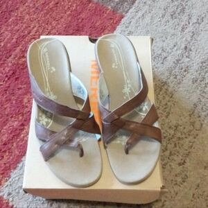 Merrell Brown Leather Performance Thong Sandals Sz 9